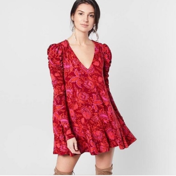 Gorgeous stretchy free people hello lover swing dress with ruched puff sleeves - Picture 3 of 10